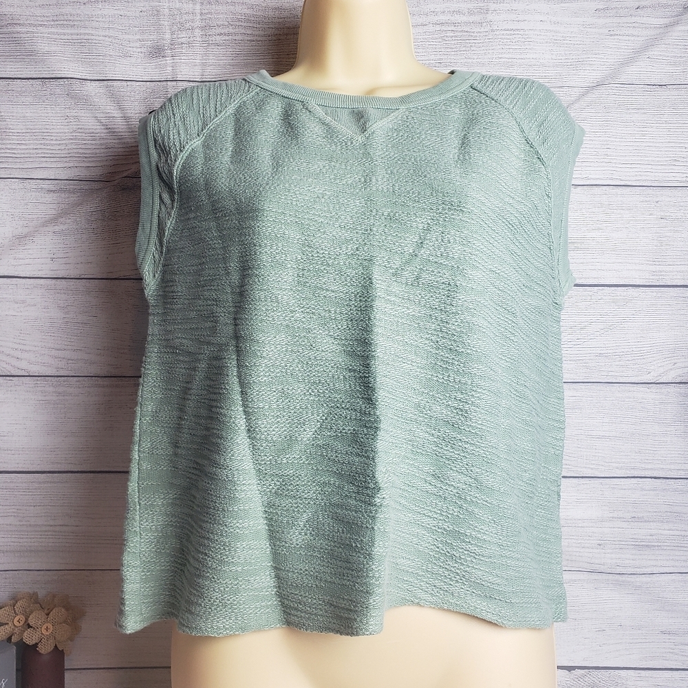 NWT | Universal Thread Sleeveless Top | Women's Sz. Small‎